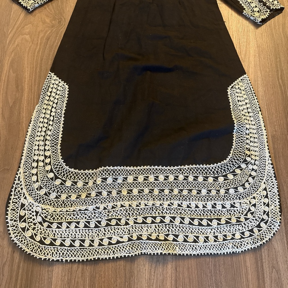 vintage 1970's Black Maxi Dress with White embroidered Trim, large - Picture 9 of 9